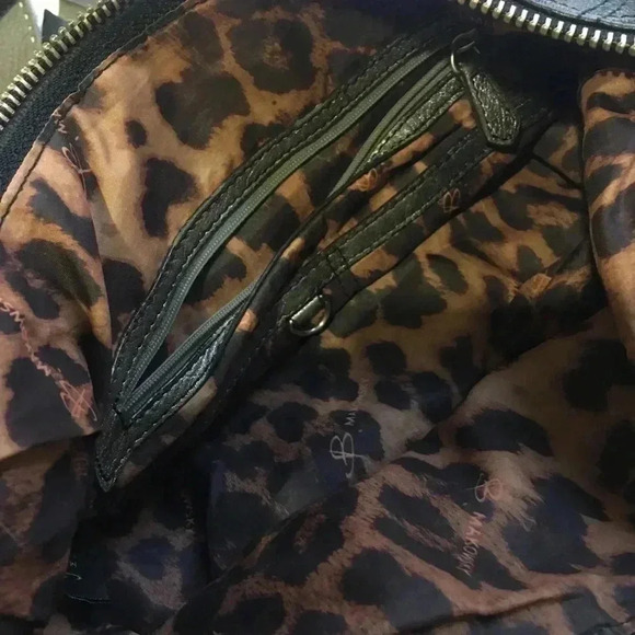 B. Makowsky Black beige silver leather satchel - Picture 8 of 8